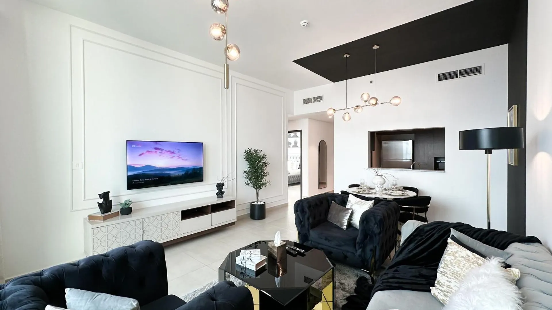 Stylish 2 Bedroom Dior-Inspired Apartment Connected To Dubai Mall 0*,  איחוד האמירויות הערביות
