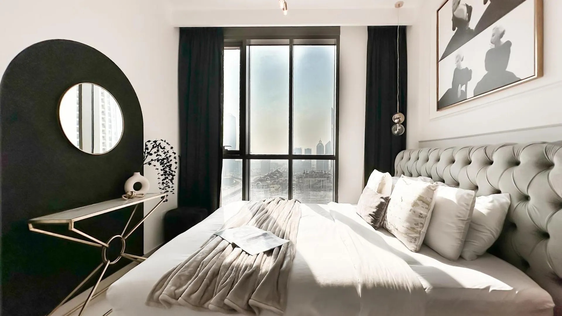 Stylish 2 Bedroom Dior-Inspired Apartment Connected To Dubai Mall איחוד האמירויות הערביות