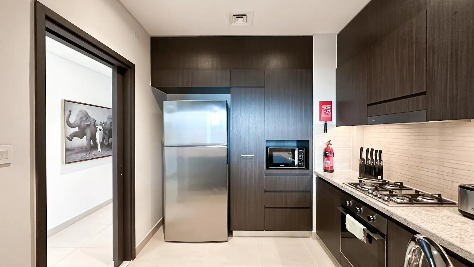 Stylish 2 Bedroom Dior-Inspired Apartment Connected To Dubai Mall