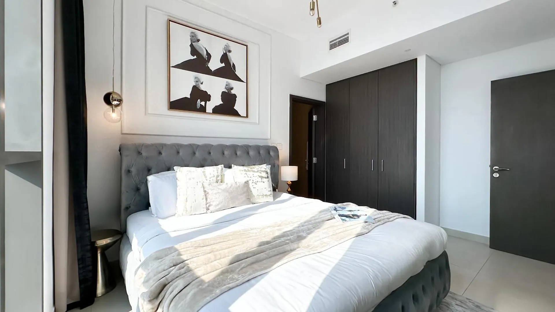 Stylish 2 Bedroom Dior-Inspired Apartment Connected To Dubai Mall