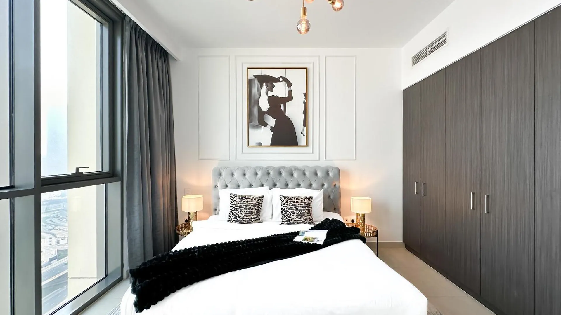 Stylish 2 Bedroom Dior-Inspired Apartment Connected To Dubai Mall